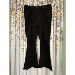 American Eagle Hi-Rise Slim Flare 20s